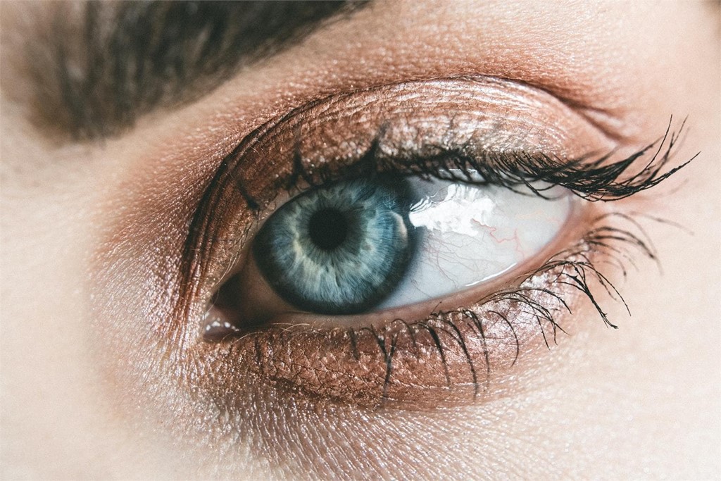 Consejos y tratamientos estéticos útiles para el contorno de ojos
